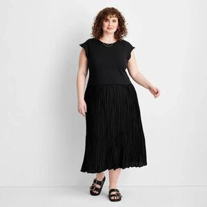Future Collective 1X Plus Maxi Dress Black Pleated Short Cap Sleeve Drop Waist
